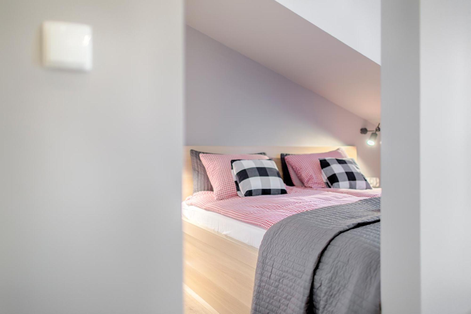 Tyzenhauz Apartments Arianska Street Krasków Εξωτερικό φωτογραφία